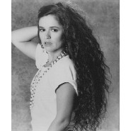 Nicolette Larson
